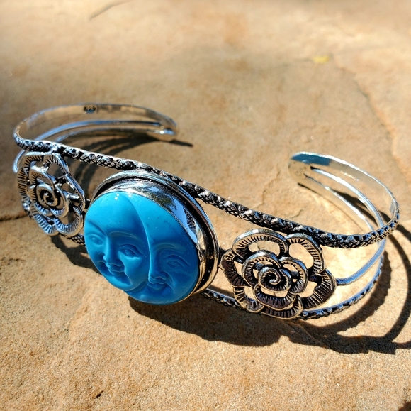 New Carved Double Moon Face 925 Silver Bracelet. - Picture 7 of 11